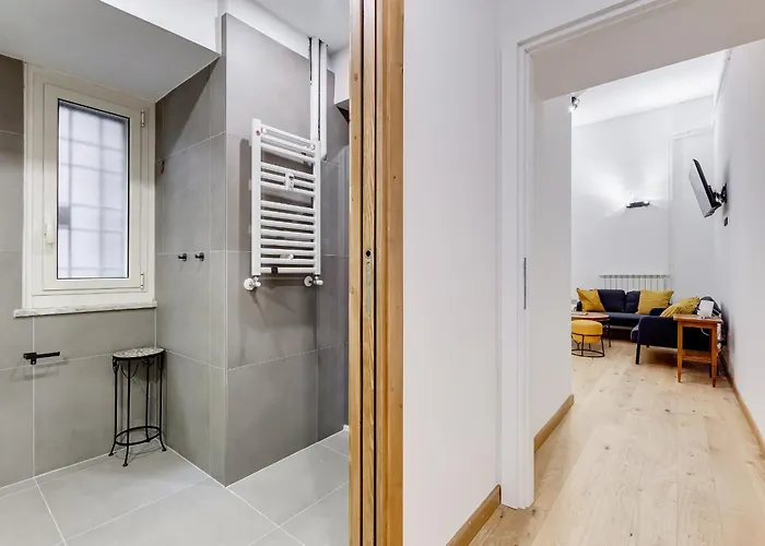 3-bedroom Near Trastevere Station Roma